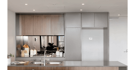 Fully Furnished 2-Bed Apartment with Panoramic City Views on Level 10 - Photo 5