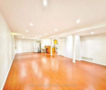 Detached Home For Lease | N9234064 - Photo 6