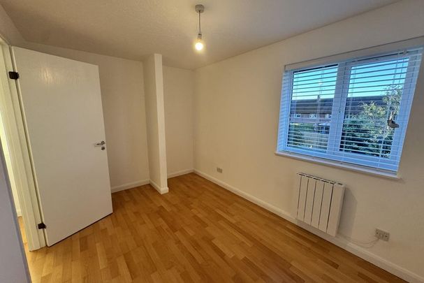 3 bedroom end of terrace house to rent - Photo 1