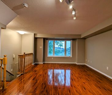 For Lease - 4861 Halfmoon Grove Unit# 19, Mississauga, Ontario - Photo 2