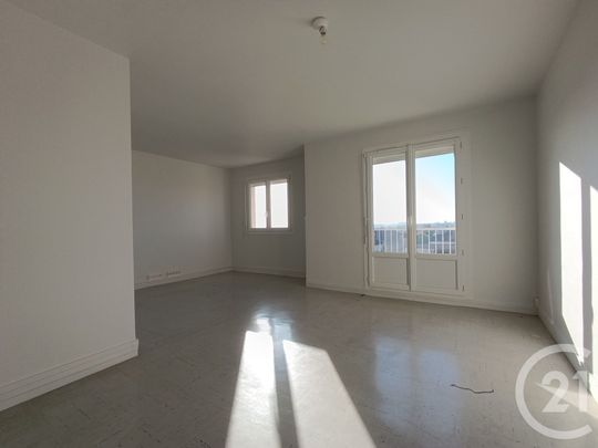 Location Appartement 4 pièces 68m² LA CHAPELLE ST LUC 10600 - Photo 1