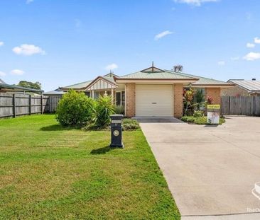 Spacious 3 Bedroom Home 2 Bathroom, 3 Car - Photo 5