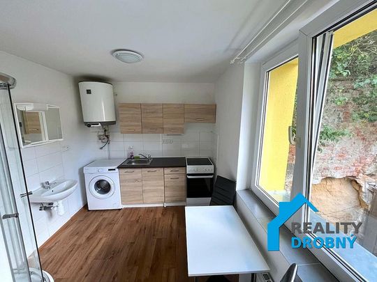 Pronájem bytu 1+1 25 m² - Photo 1