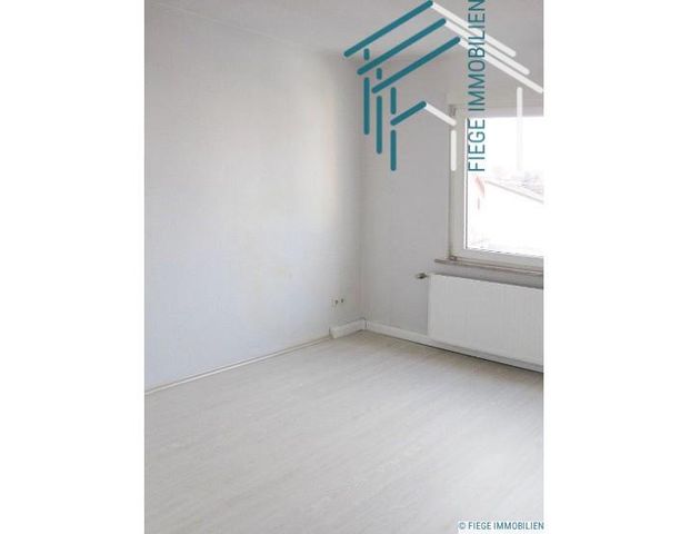 Dachgeschosswohnung in Heusenstamm - Foto 1
