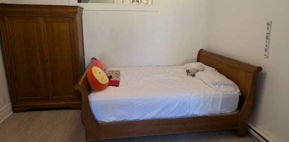 3 1/2 sur la 1ère avenue - Photo 2