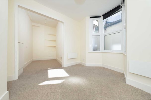 Station Road, Ashford, TW15 - Photo 1