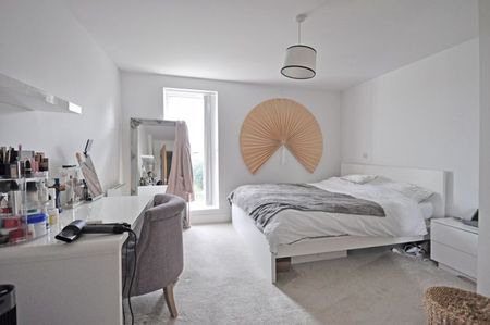 Usk Way, Newport - Photo 3