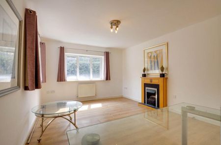 2 Bed Flat, Temple Place, RG1 - Photo 2