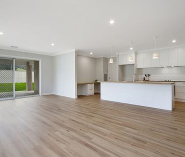 27 Firmstone Road, Leneva VIC 3691 - House For Rent | Domain - Photo 5