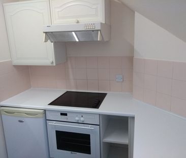 Studio Flat, Hill Lane, SO15 - Photo 5