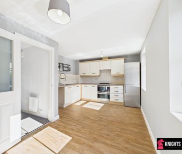 Price £1,350 pcm - Available Now - Unfurnished - Photo 3