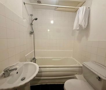 2 bedroom end of terrace house to rent - Photo 5