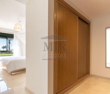 2 bedroom luxury Flat for rent in Estepona, Spain - Photo 5