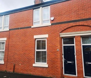 3 Bed Terraced House, Ben Street, M11 - Photo 2