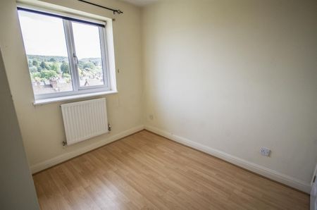 Weavers Close, Dursley - Photo 2