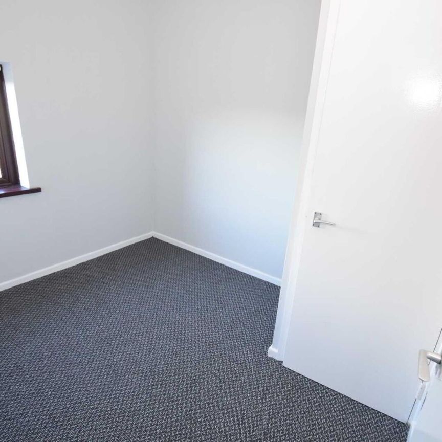 31 Torrens Avenue, BT14 6HZ - Photo 1