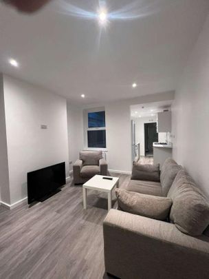 Russell Road, Forest Fields, NG7 - Photo 1