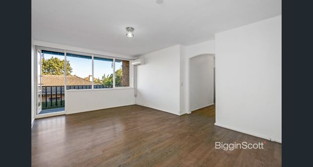 SPACIOUS THREE BEDROOM - Photo 1