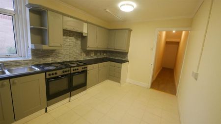 2 bedroom house share to rent - Photo 3