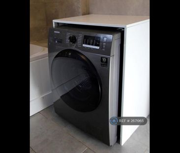 1 Bed Flat, Kingswood Road, SW2 - Photo 2