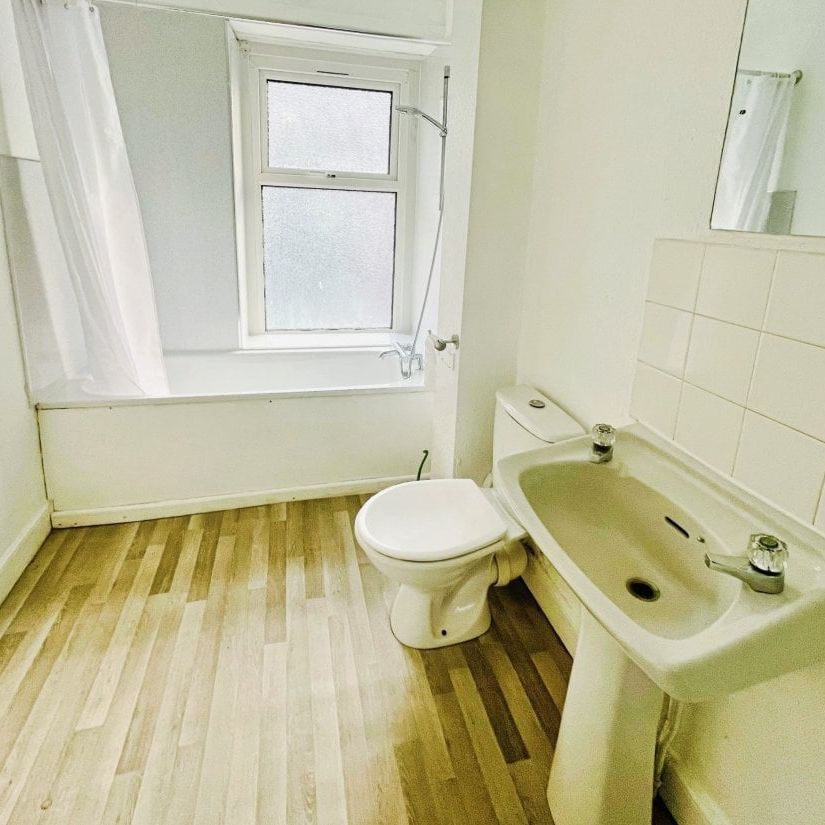 Caefelin Street, Llanhilleth, ABERTILLERY - Photo 1