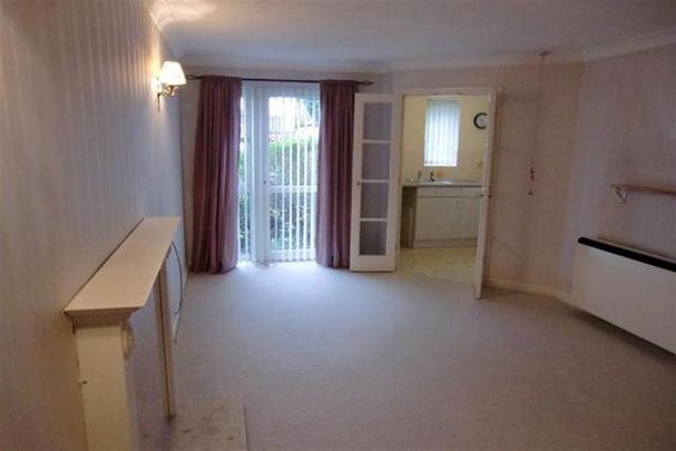 2 bedroom retirement property to rent - Photo 1