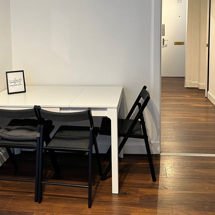 Room in a Shared Flat, Drummond Street, EH8 - Photo 1