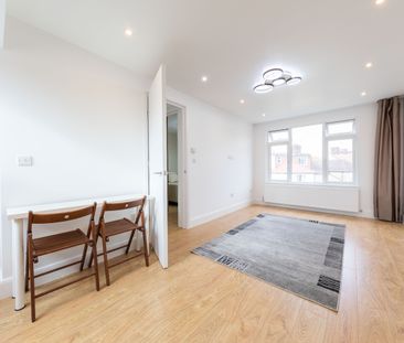 1 Bed Flat, London, NW11 - Photo 1