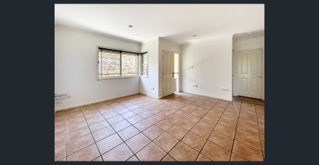 Neat and tidy 3 Bedroom in Upper Coomera - Photo 5