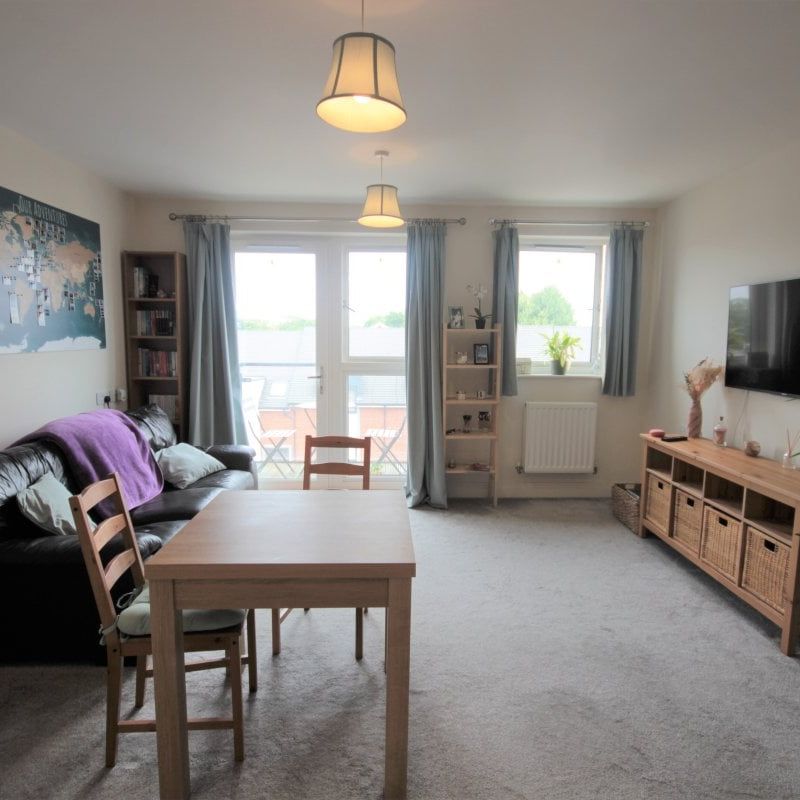 Hagden Lane, Watford - Photo 1