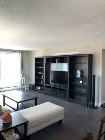 2 Bedroom Condo Downtown - Photo 5