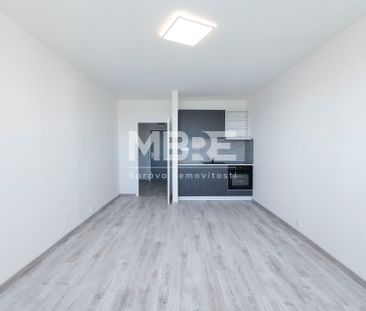 Pronájem bytu 1+kk a garsoniéry 31 m², Osvobození , Orlová - Photo 2