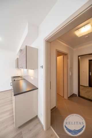 Pronájem bytu 1+kk 34 m2 - Photo 2