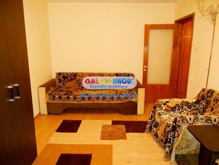 Inchiriere apartament 3 camere decomandat Teiul Doamnei / Ghica Tei - Fotografie 4