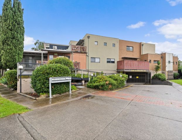 Modern 1-Bedroom Unit in Fawkner - Photo 1