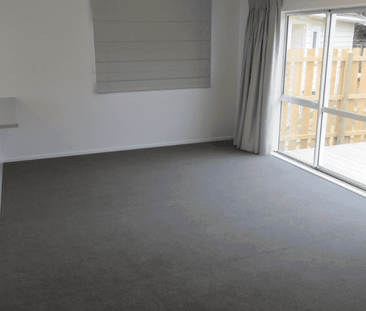 Two Bedroom in a Prime Hamilton East Location - Photo 3