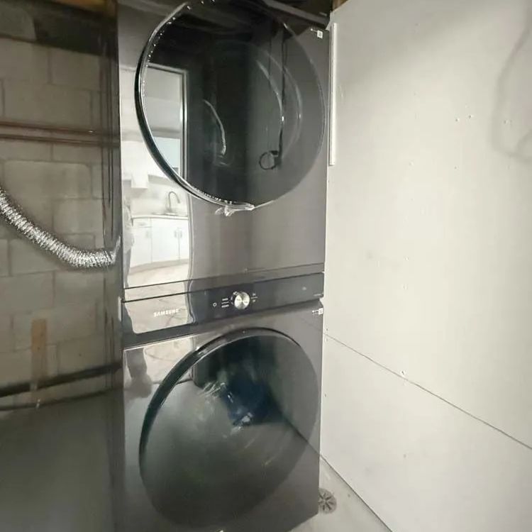 130 Kingslake Road #Lower - Photo 1