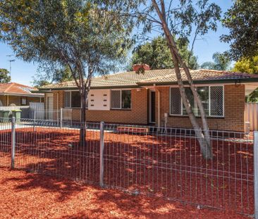 Charming Home in Super Central Mandurah Location - Photo 5