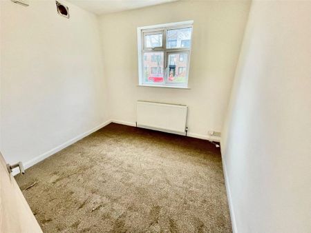 2 bedroom maisonette to rent - Photo 2