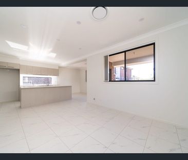 Stunning single-storey family residence - Photo 4