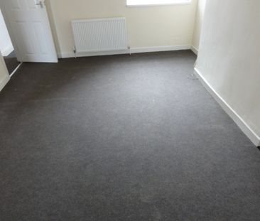 4 Bed Terraced House, Vittoria Street, CH41 - Photo 2