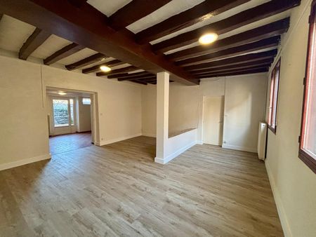 Location Maison 4 pièces 90m² ST CLEMENT DE LA PLACE 49370 - Photo 2