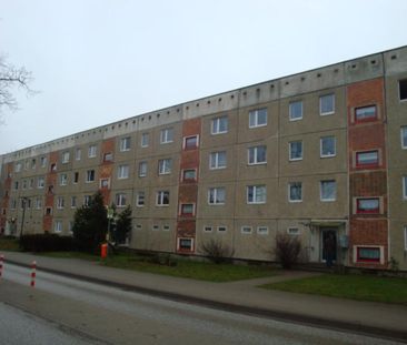 3- Raumwohnung mit Balkon in Velgast -Selbstrenovieren- - Foto 1