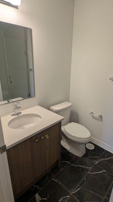 For Lease - 11 Pearen Lane, Barrie, Ontario - Photo 1