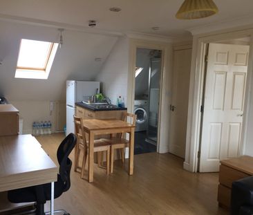 1 Bed Flat, Park View, W3 - Photo 2