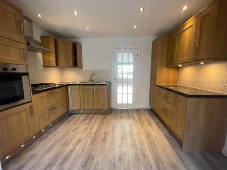 Worle, Weston-super-Mare, North Somerset - Photo 5