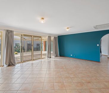 Large family home in a great location - Photo 4