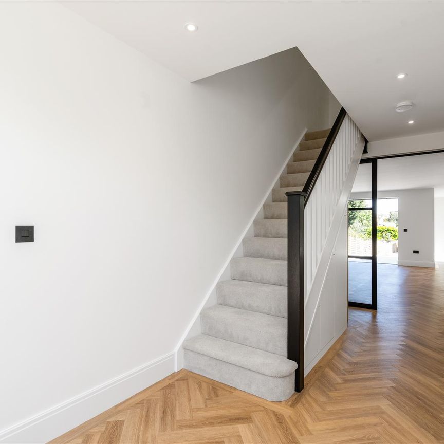 5 bed detached house to rent in Kingscote Road, Dorridge, B93 - Photo 1