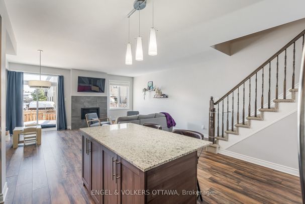 For Lease - 284 Munro Street, Carleton Place, Ontario - Photo 1