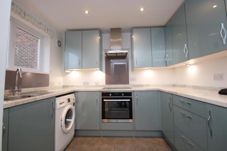 Meadows Leigh Close, Weybridge, Surrey, KT13 - Photo 5